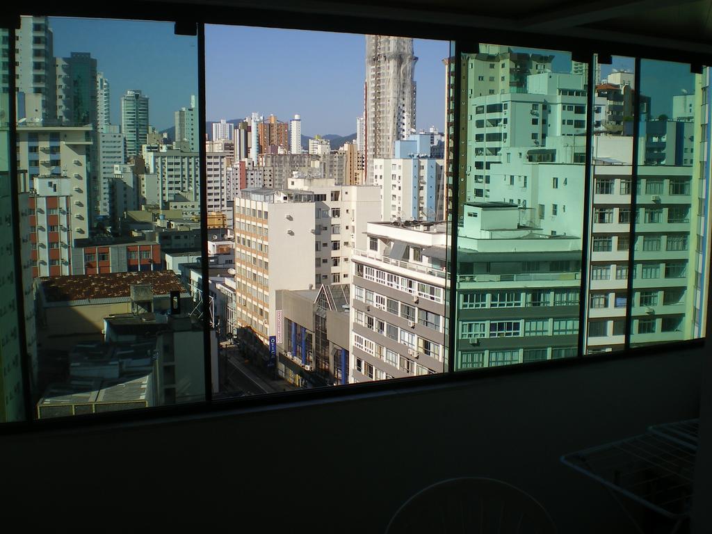 Apartamento Dante Tomio Balneário Camboriú Exteriör bild